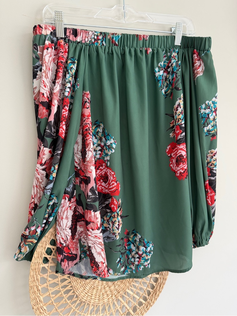 Off-Shoulder Floral Blouse - Green - Picture 6 of 8